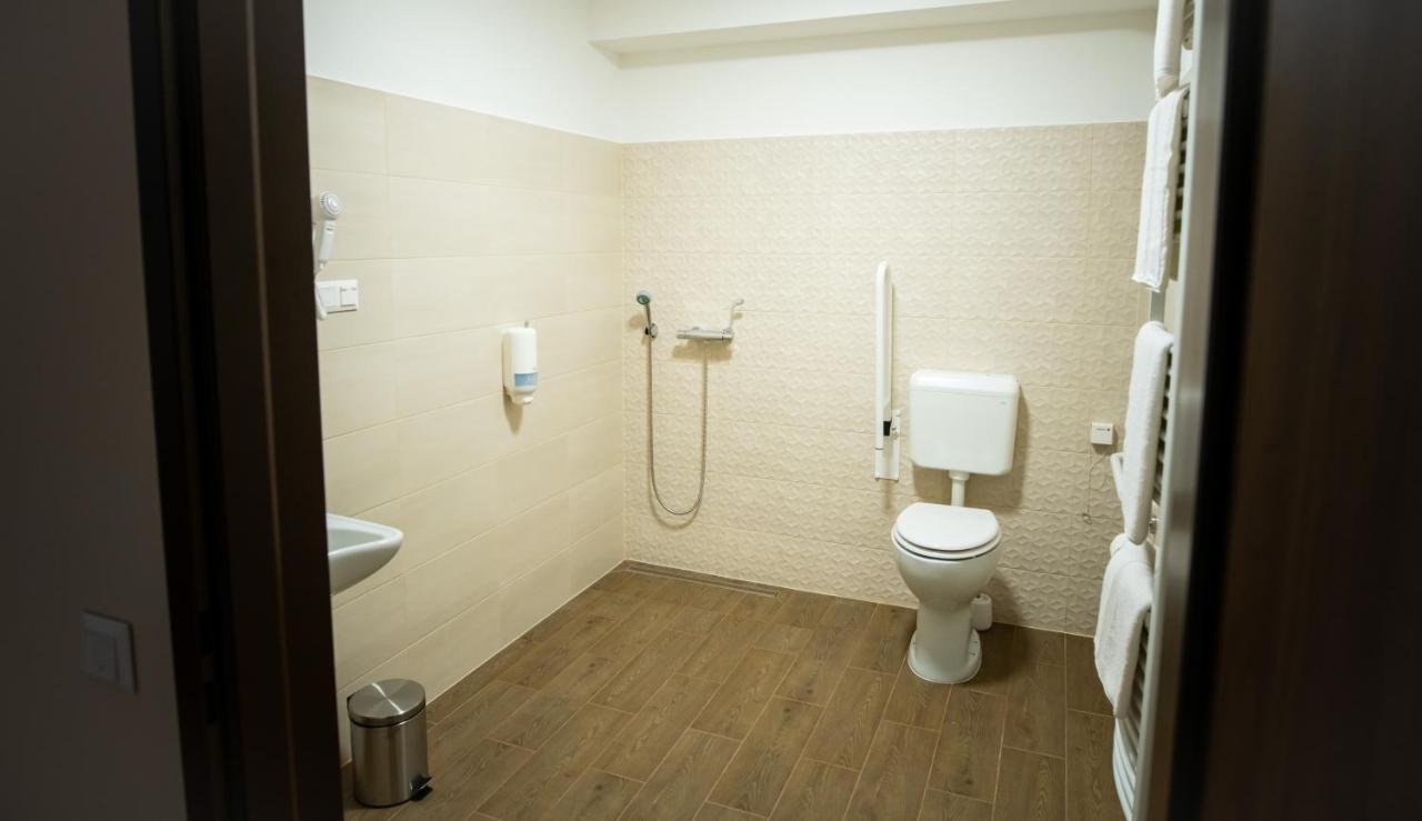 Bed and Breakfast Elixir Panzio Nyírbátor Zewnętrze zdjęcie