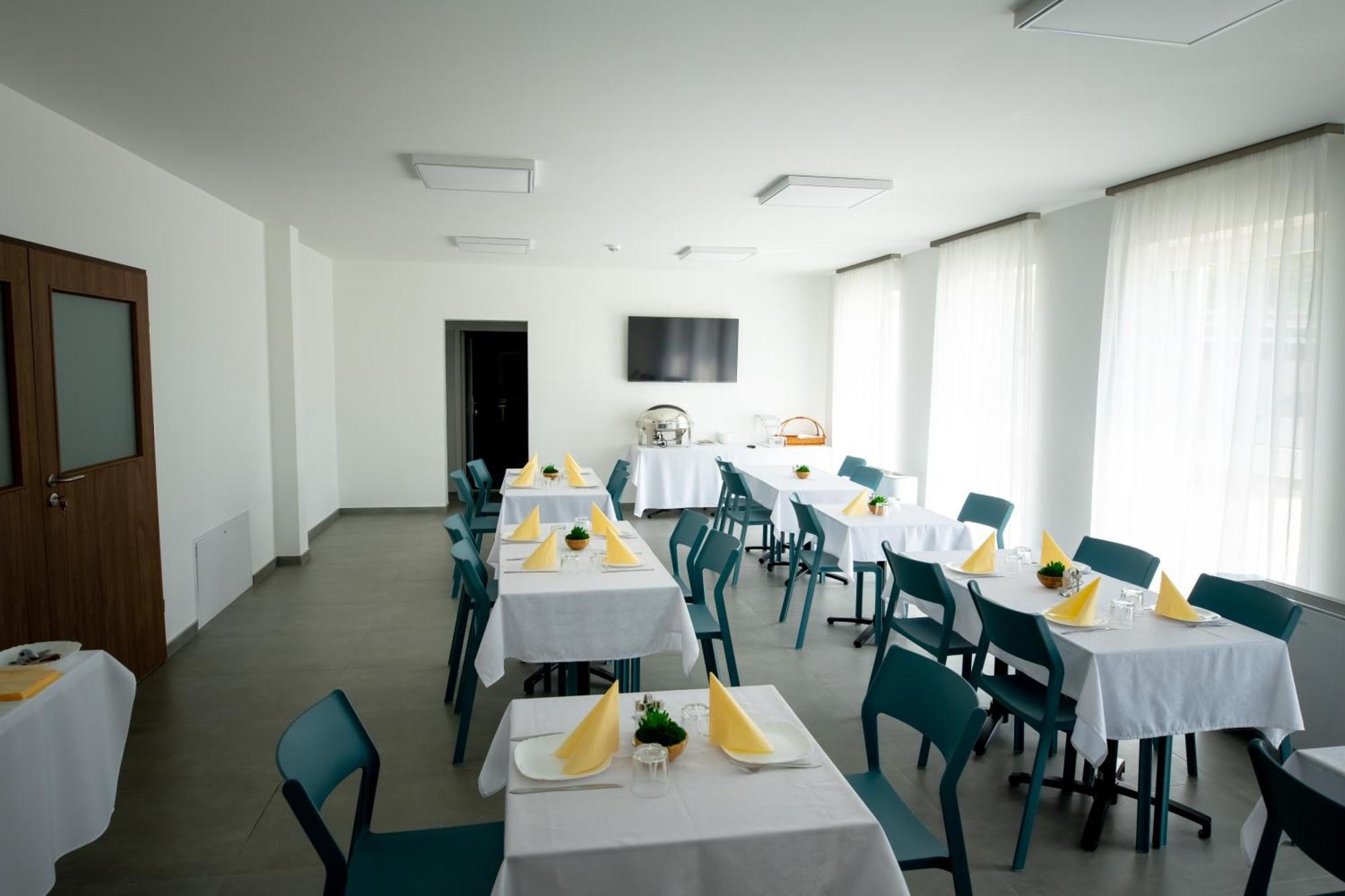 Bed and Breakfast Elixir Panzio Nyírbátor Zewnętrze zdjęcie